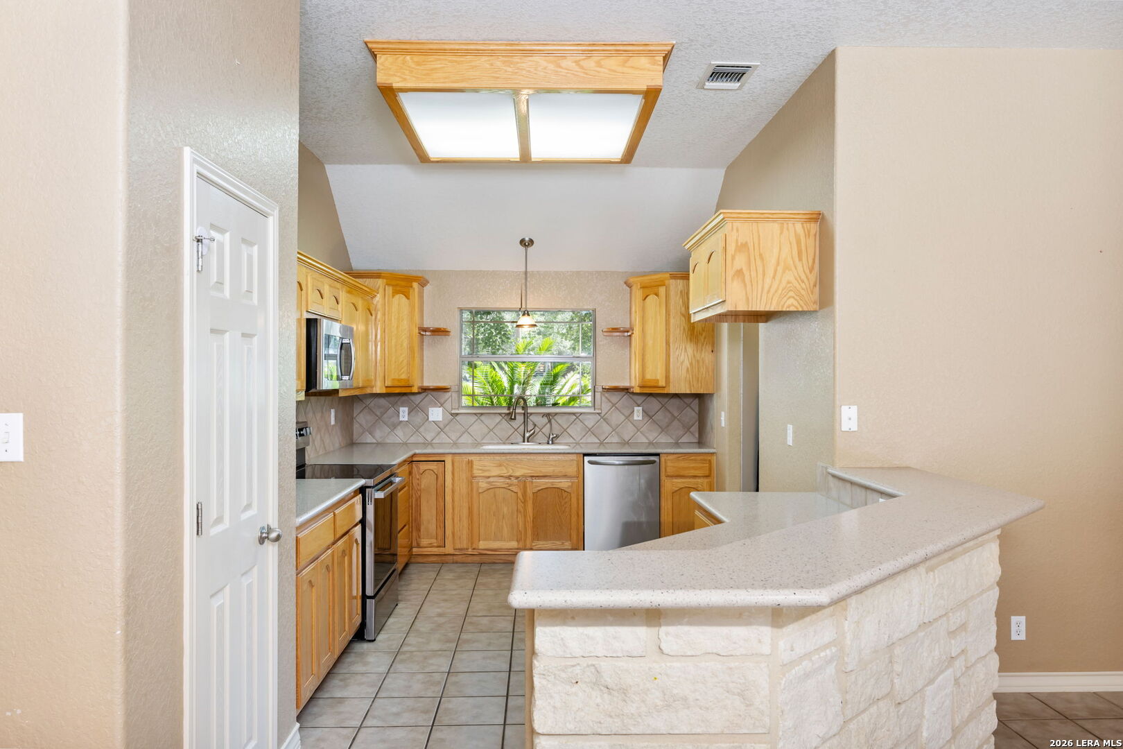 112 Legacy Trace La Vernia TX 78121