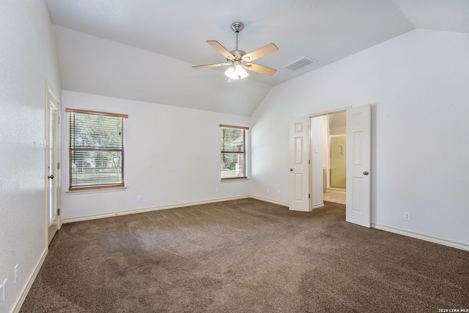 112 Legacy Trace La Vernia TX 78121