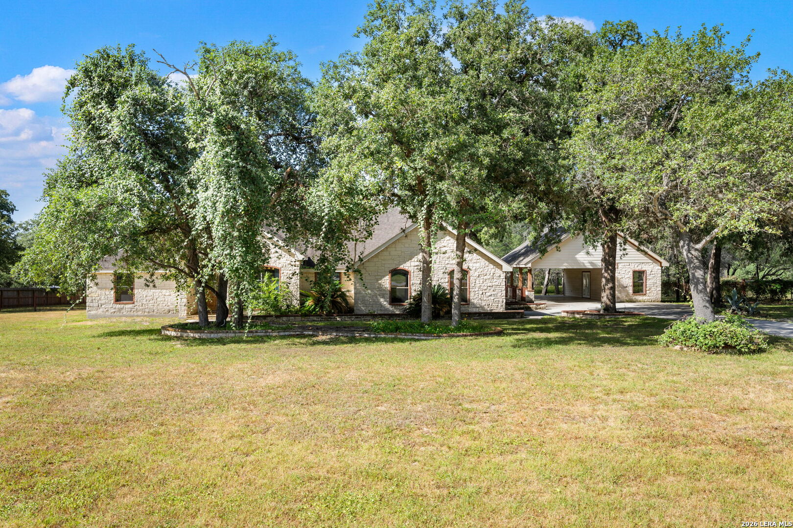112 Legacy Trace La Vernia TX 78121