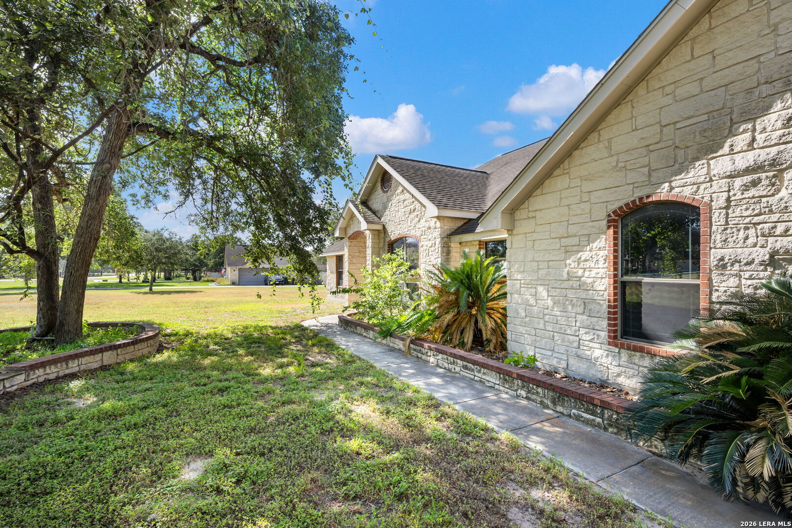 112 Legacy Trace La Vernia TX 78121