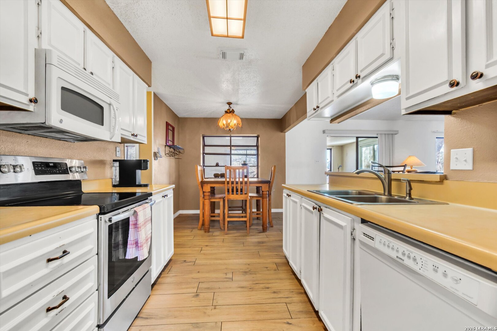 16630 Martins Ferry San Antonio TX 78247