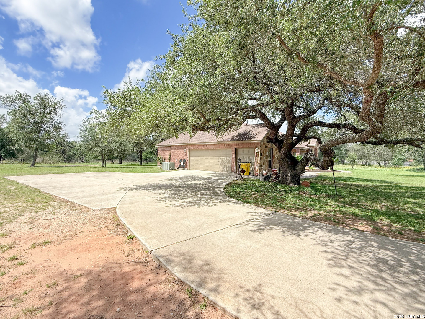 124 County Road 6879 Natalia TX 78059