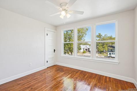 1513 Jefferson Street Kerrville TX 78028