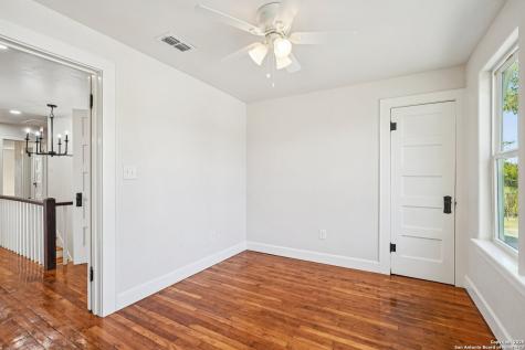 1513 Jefferson Street Kerrville TX 78028