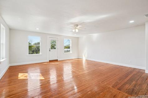 1513 Jefferson Street Kerrville TX 78028