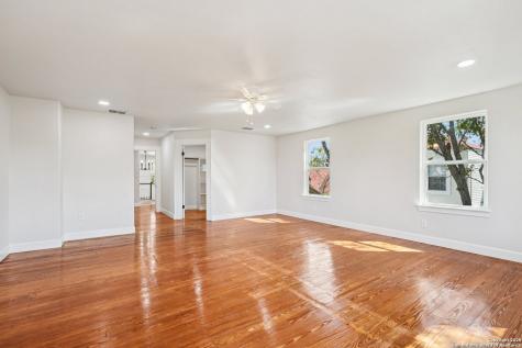 1513 Jefferson Street Kerrville TX 78028