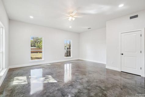 1513 Jefferson Street Kerrville TX 78028