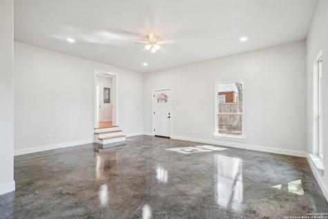 1513 Jefferson Street Kerrville TX 78028