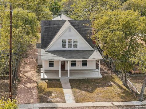 1513 Jefferson Street Kerrville TX 78028