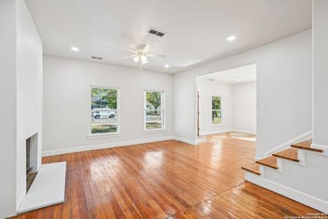 1513 Jefferson Street Kerrville TX 78028