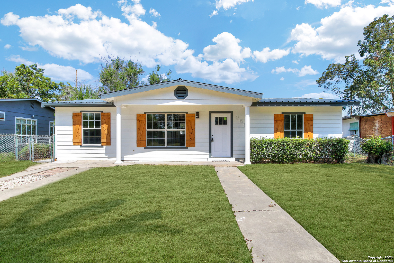 355 E Hutchins Place San Antonio TX 78221