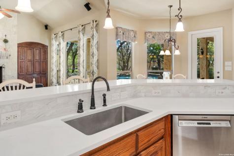 27662 Oak Brook Way Boerne TX 78015