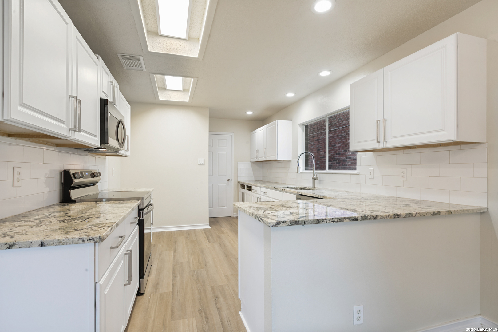 9598 Cantura Crest San Antonio TX 78250