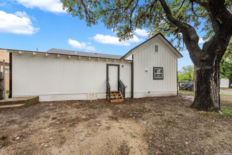 502 Ross Street Kerrville TX 78028