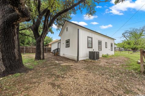 502 Ross Street Kerrville TX 78028