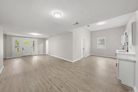 502 Ross Street Kerrville TX 78028