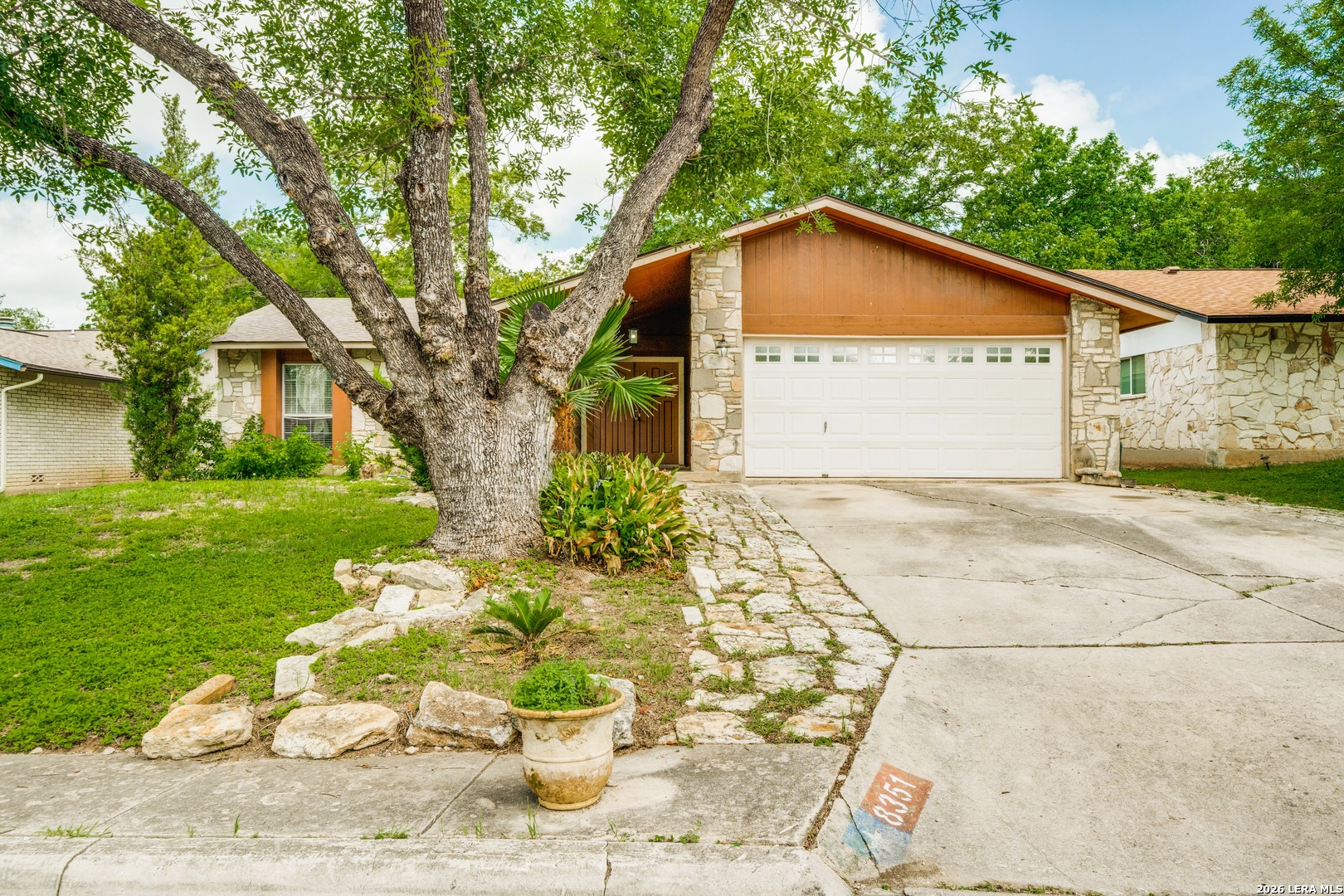 8351 Tuxford San Antonio TX 78239