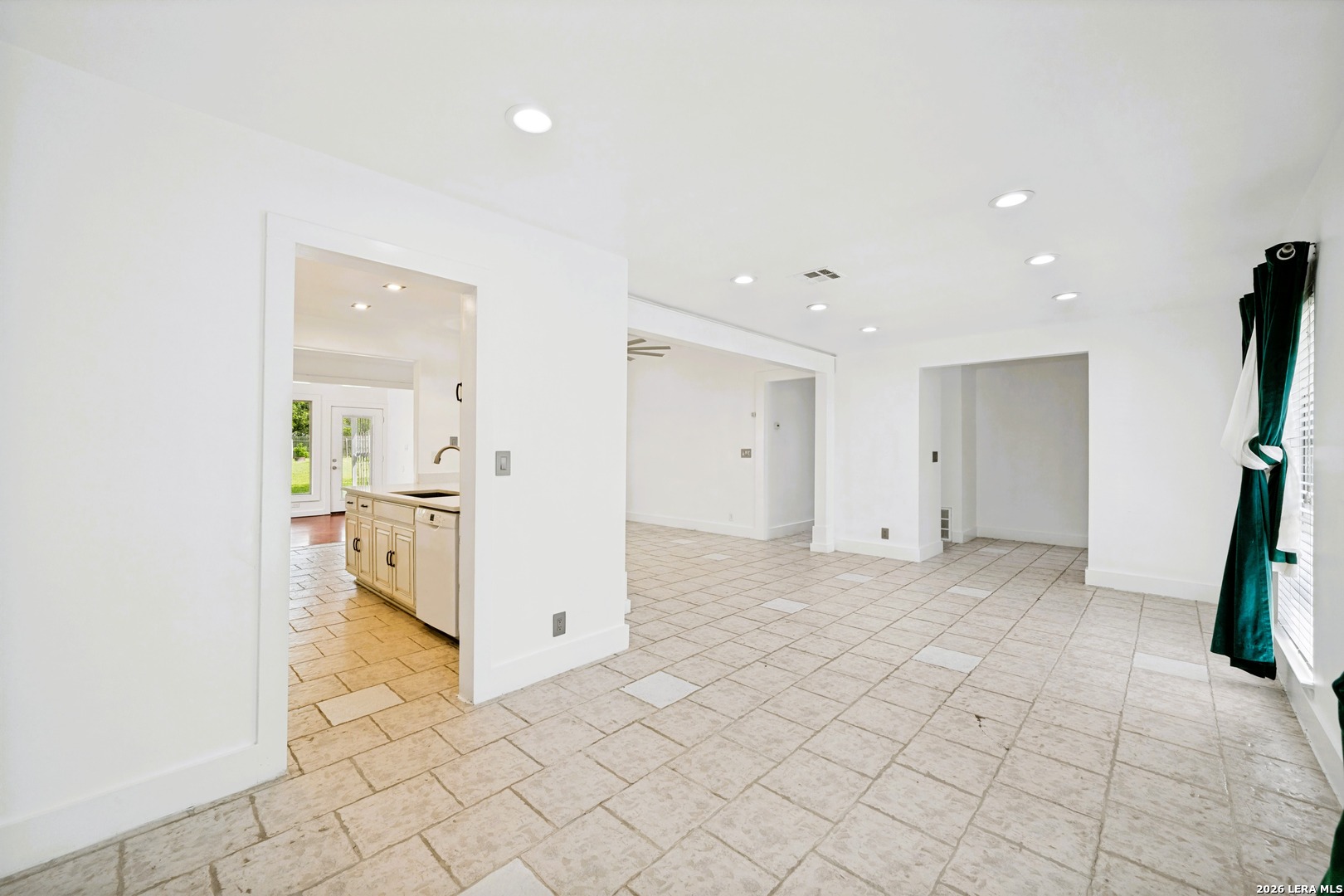 8351 Tuxford San Antonio TX 78239