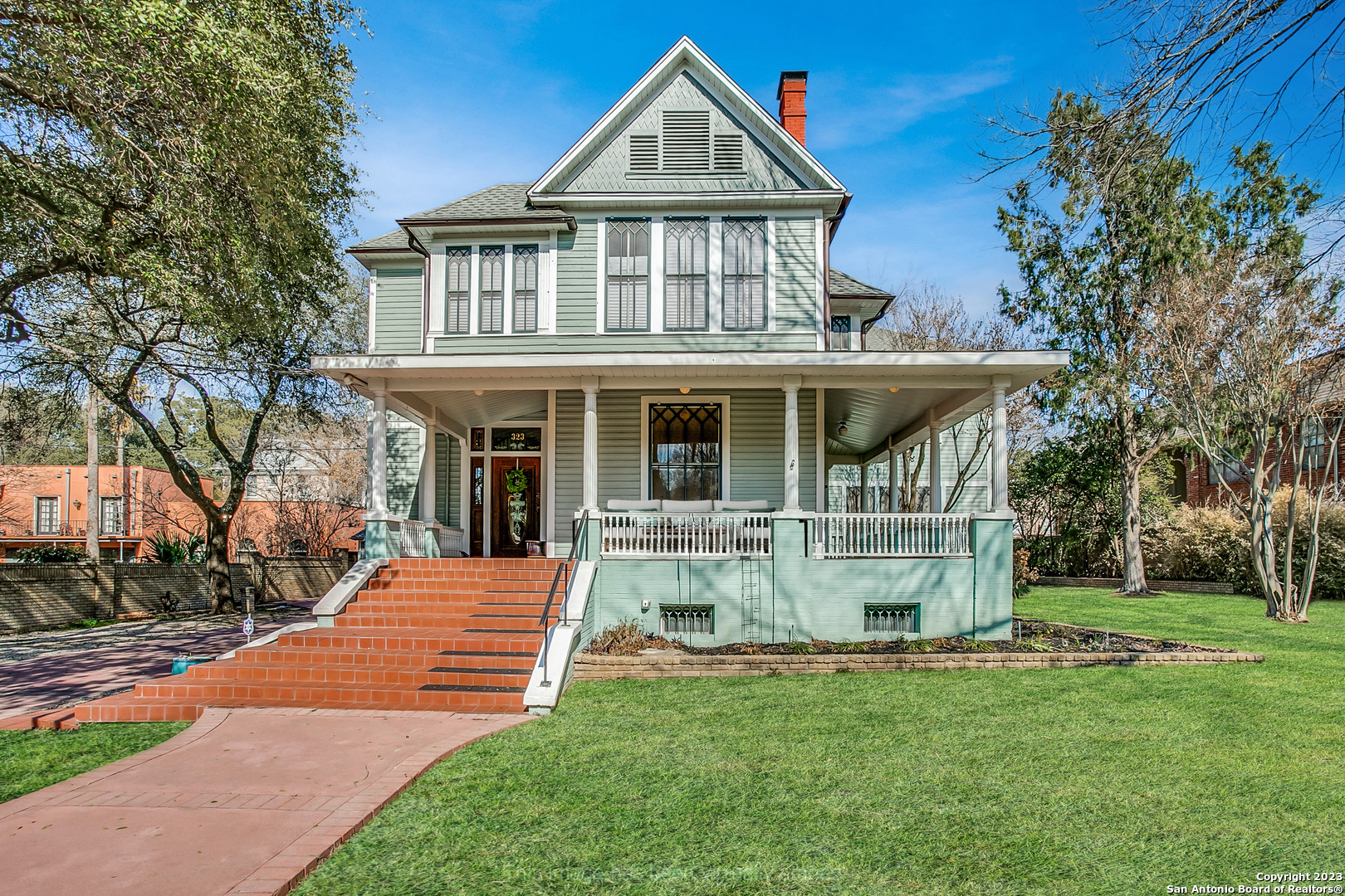 323 W Woodlawn Avenue San Antonio TX 78212