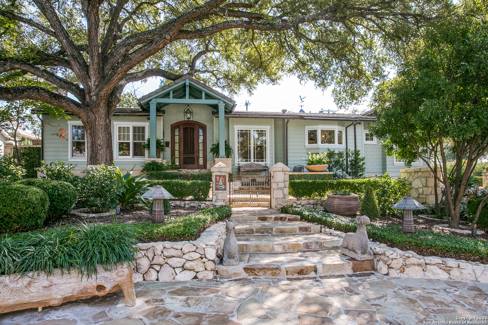 204 E Edgewood Place Alamo Heights TX 78209