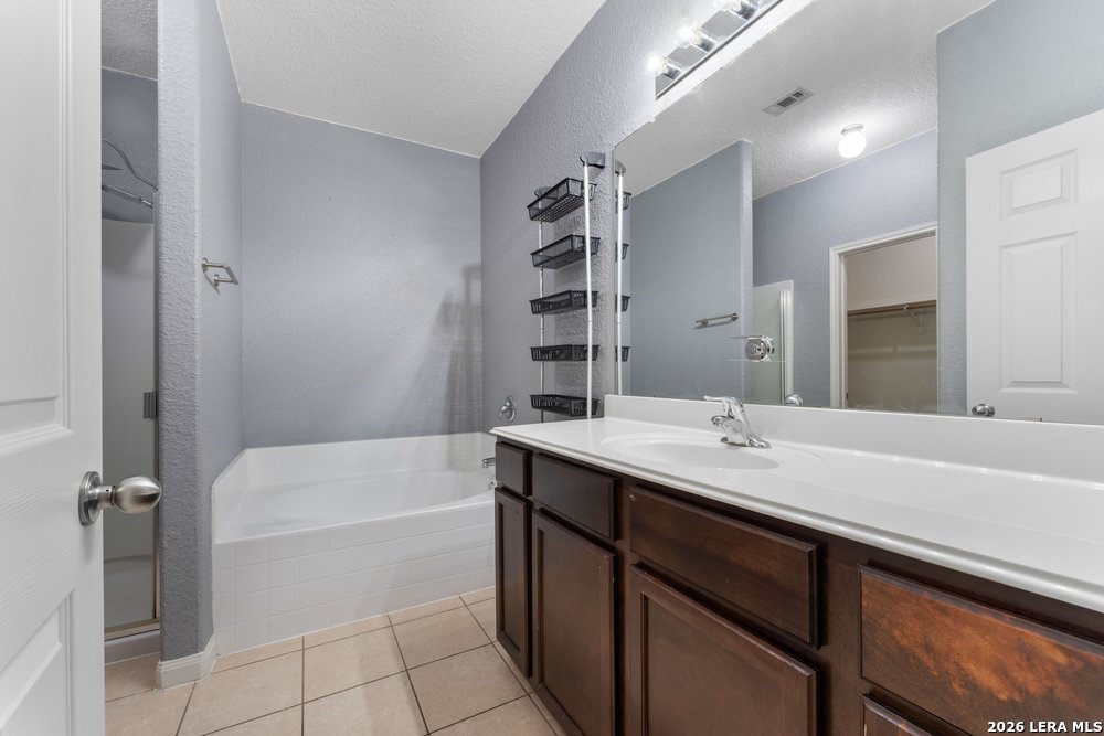 6719 Luckey Tree San Antonio TX 78252