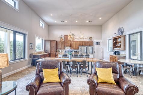 152 Tequila Sunrise Concan TX 78838