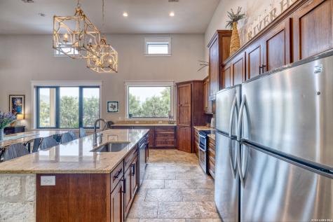 152 Tequila Sunrise Concan TX 78838