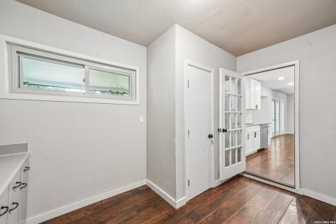 227 Colwyn Pass San Antonio TX 78216