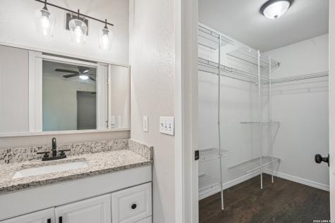 227 Colwyn Pass San Antonio TX 78216
