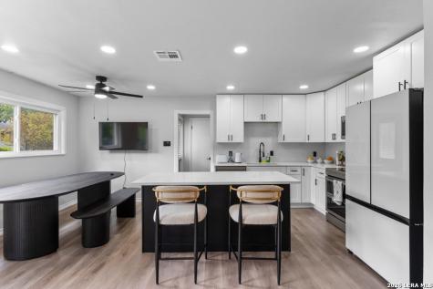 9823 John Rolfe Drive San Antonio TX 78230