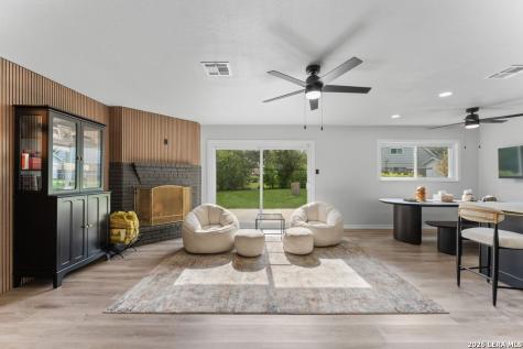 9823 John Rolfe Drive San Antonio TX 78230