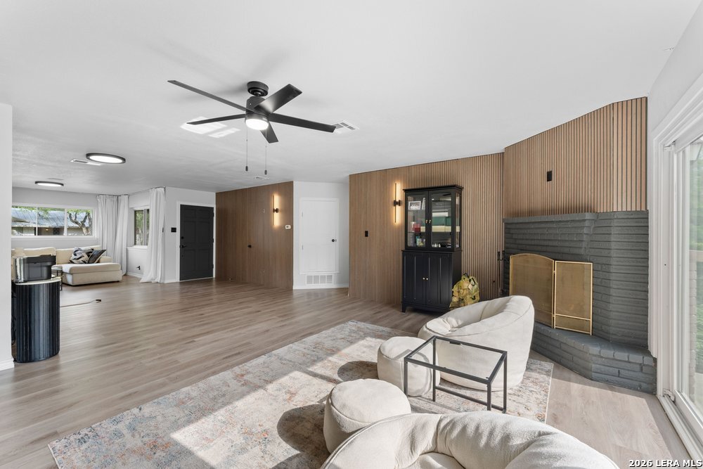 9823 John Rolfe Drive San Antonio TX 78230