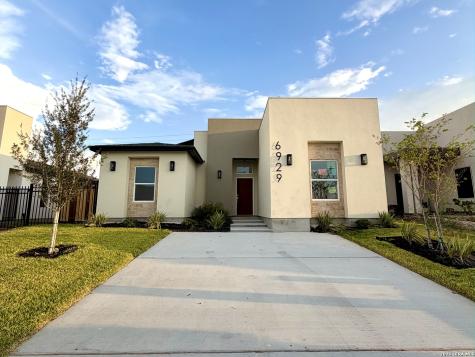 6929 Molinos Drive Laredo TX 78043
