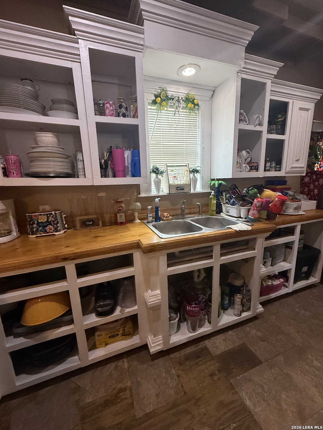 204 W Lake Street Crystal City TX 78839