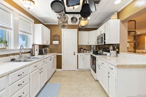 859 Pine Street New Braunfels TX 78130
