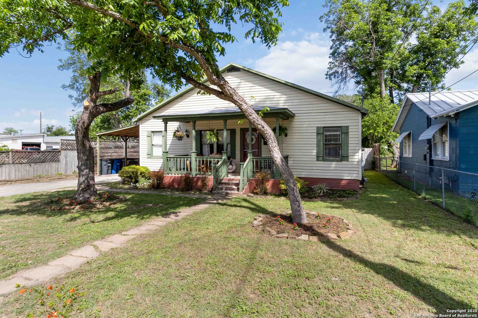 859 Pine Street New Braunfels TX 78130