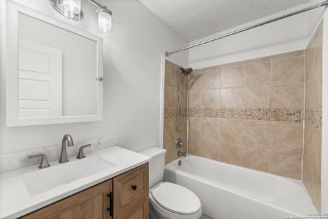 9726 Hidden Swan San Antonio TX 78250