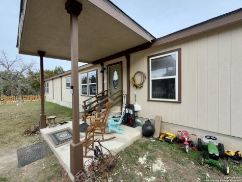 946 Frontier Lane Bandera TX 78003