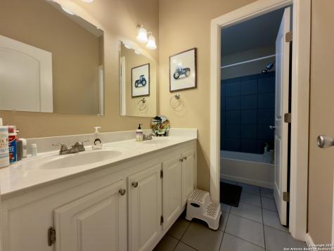946 Frontier Lane Bandera TX 78003