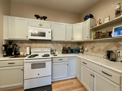 946 Frontier Lane Bandera TX 78003