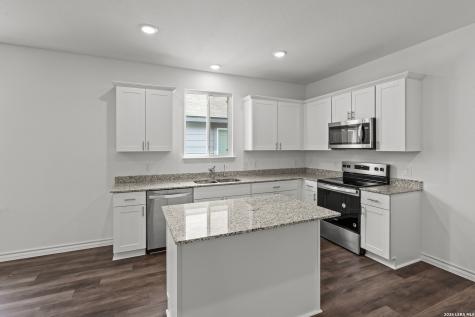 8208 Smithers Avenue San Antonio TX 78252