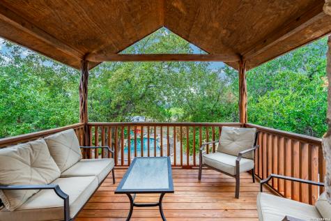 128 Mountain Laurel Concan TX 78838