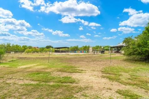 128 Mountain Laurel Concan TX 78838