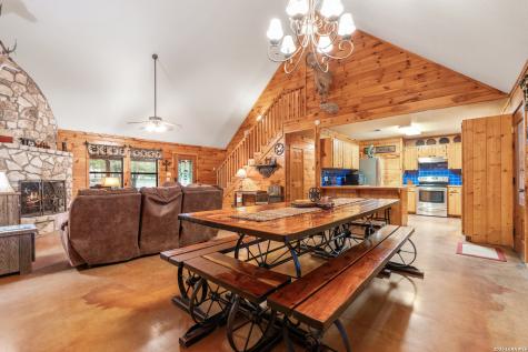 128 Mountain Laurel Concan TX 78838