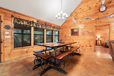 128 Mountain Laurel Concan TX 78838