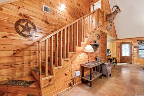 128 Mountain Laurel Concan TX 78838