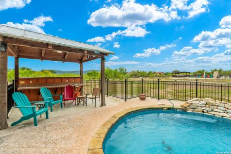 128 Mountain Laurel Concan TX 78838