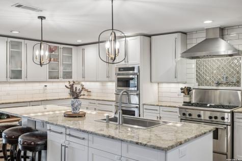 677 Floral New Braunfels TX 78130