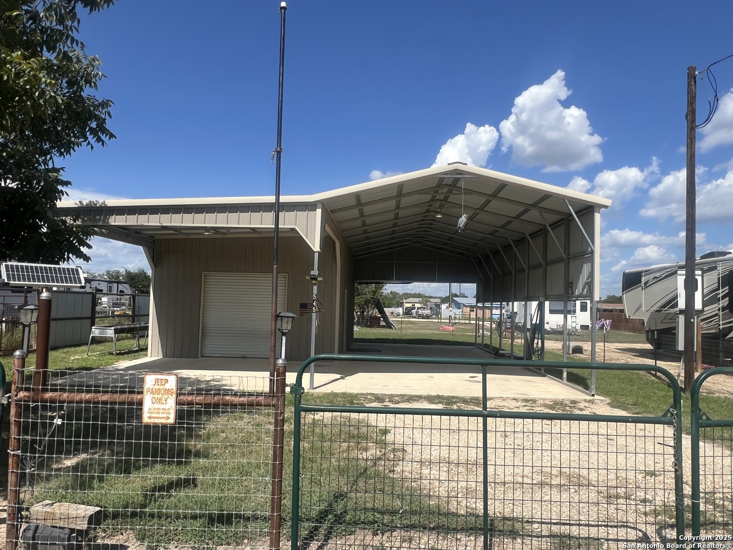 545 Siesta Bandera TX 78003