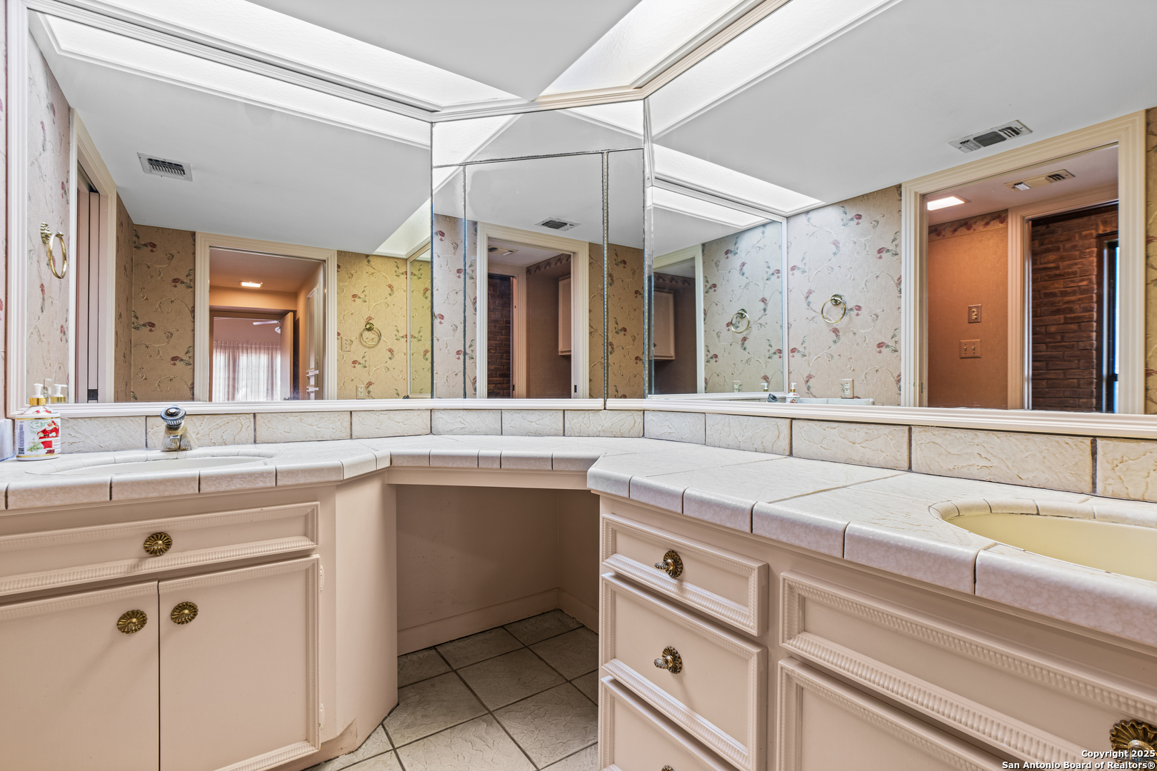 3038 Valley View San Antonio TX 78217